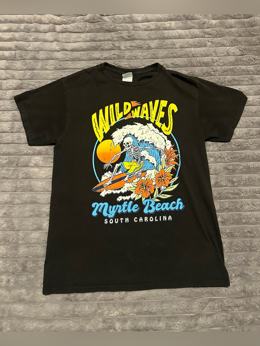 Vintage Pro Weight “Wild Waves” Myrtle Beach, South Carolina Graphic T-Shirt